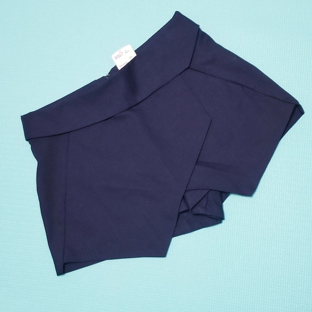 Forever 21 Navy Blue Skirt / Shorts XS NWT